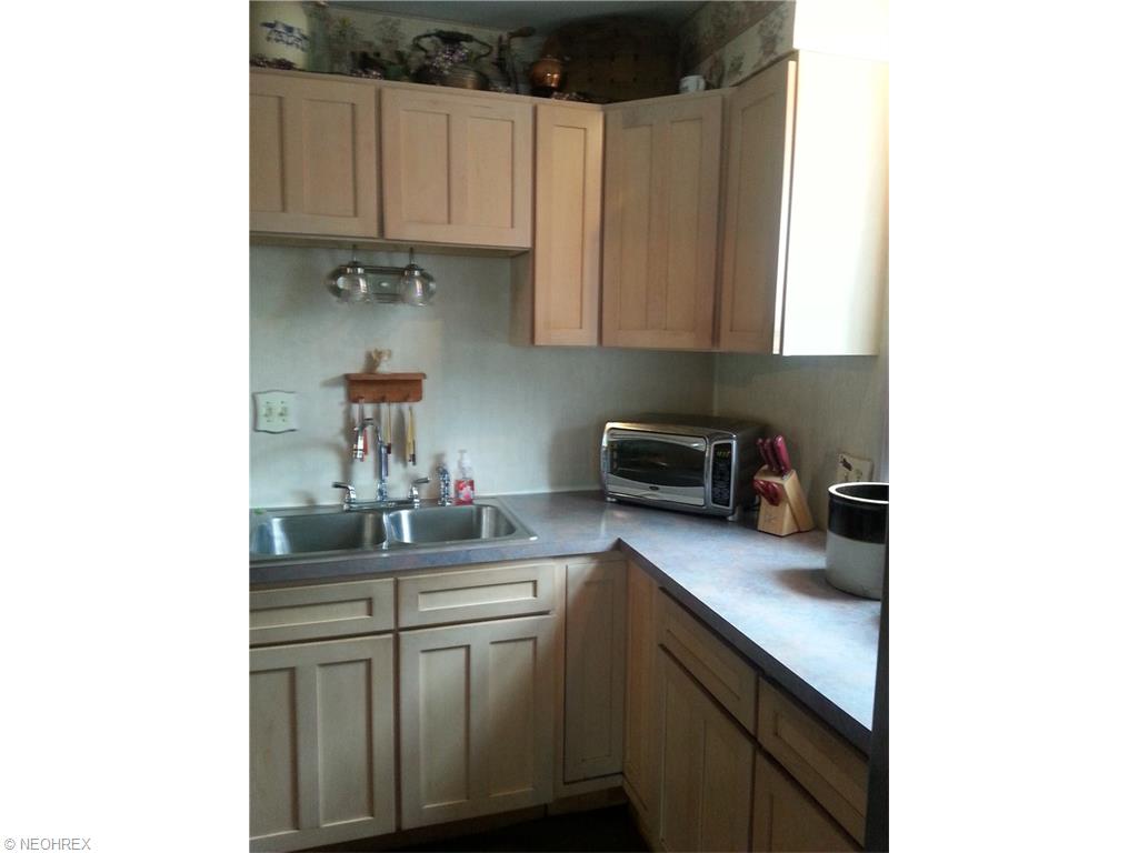 1737 E 46th St, Ashtabula, OH 44004 photo 8