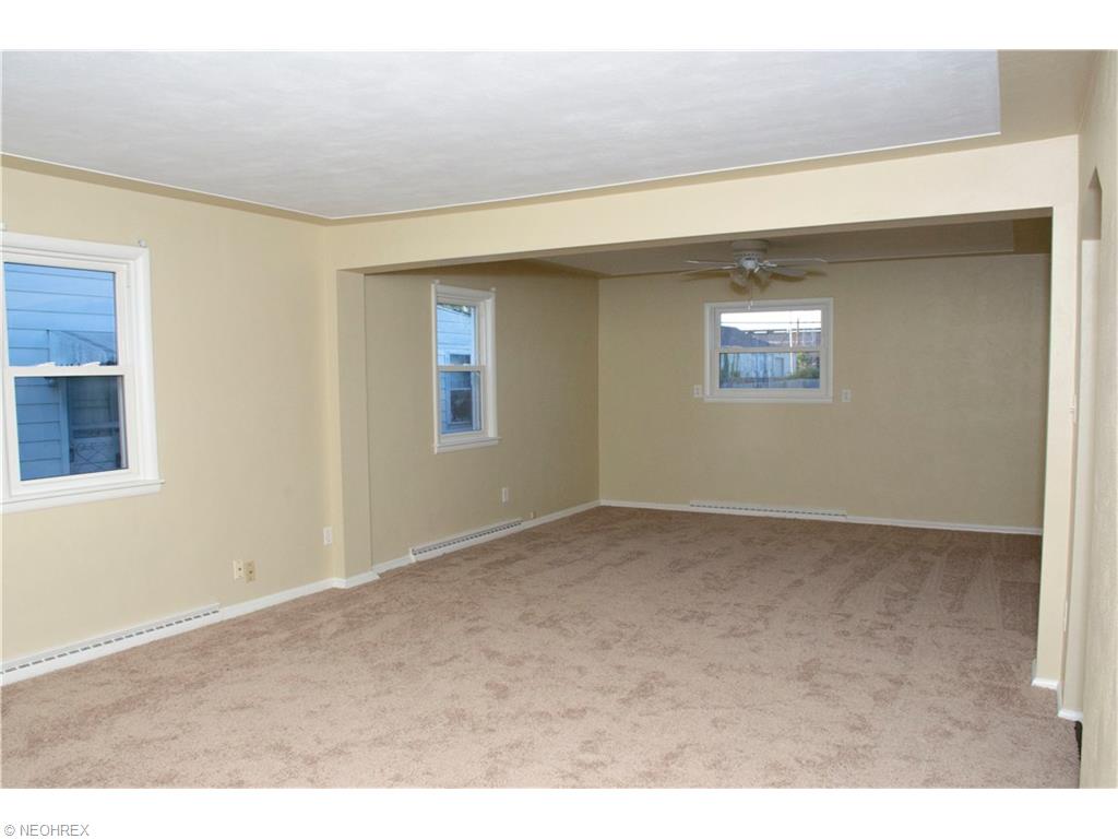 1925 E 29th St, Lorain, OH 44055 photo 5