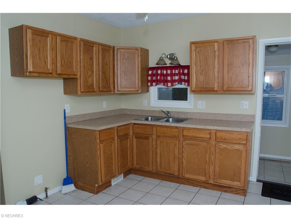 1925 E 29th St, Lorain, OH 44055 photo 13