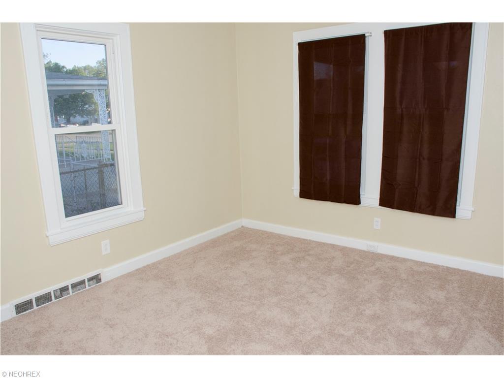 1925 E 29th St, Lorain, OH 44055 photo 10