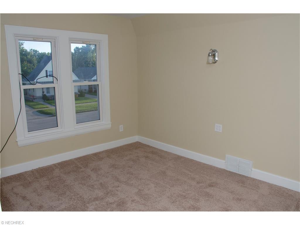 1925 E 29th St, Lorain, OH 44055 photo 15