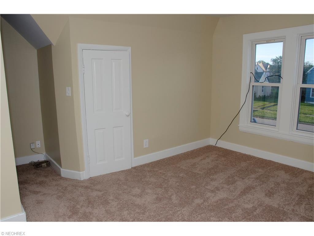 1925 E 29th St, Lorain, OH 44055 photo 17