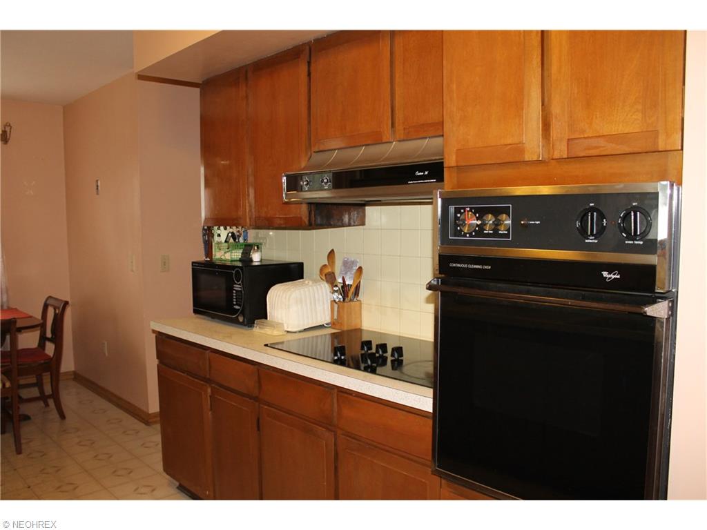 272 Colgate Ave, Elyria, OH 44035 photo 3