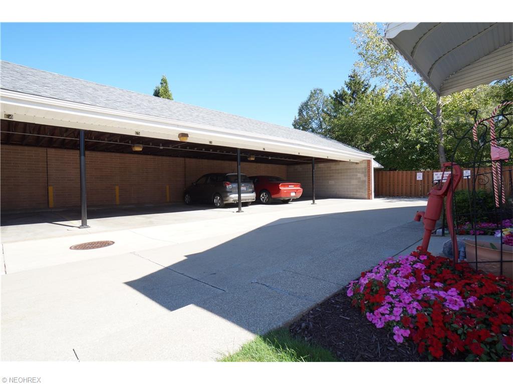 5651 Broadview Rd #E9, Parma, OH 44134 photo 8