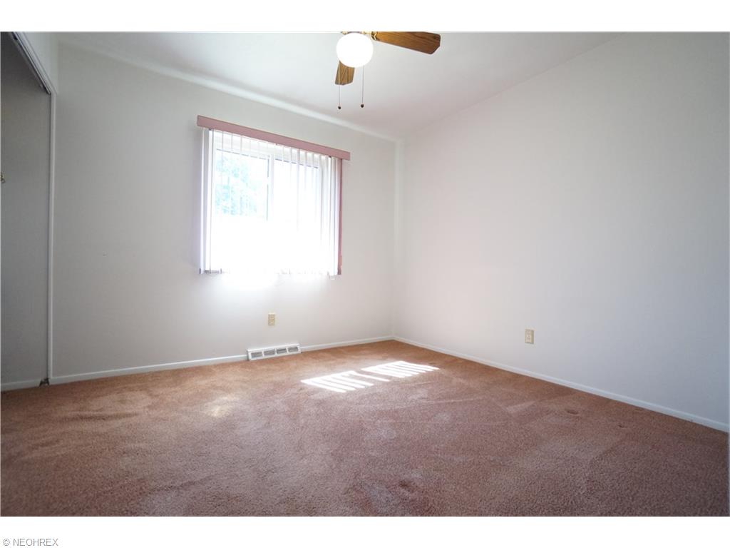 5651 Broadview Rd #E9, Parma, OH 44134 photo 6