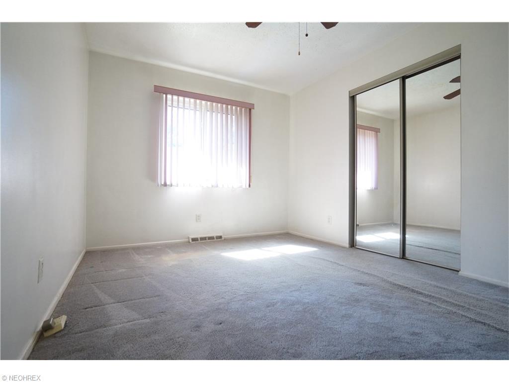 5651 Broadview Rd #E9, Parma, OH 44134 photo 5