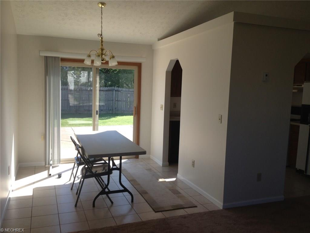 334 Sandpiper Ave, Elyria, OH 44035 photo 3