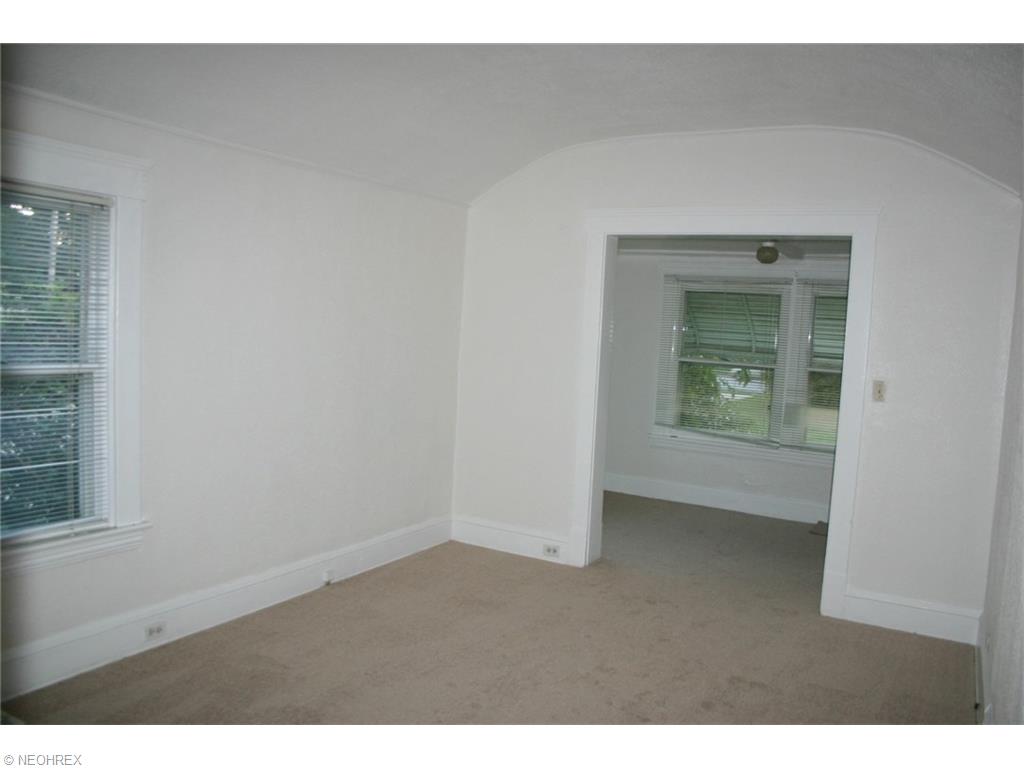 6673 State Rd, Parma, OH 44134 photo 6