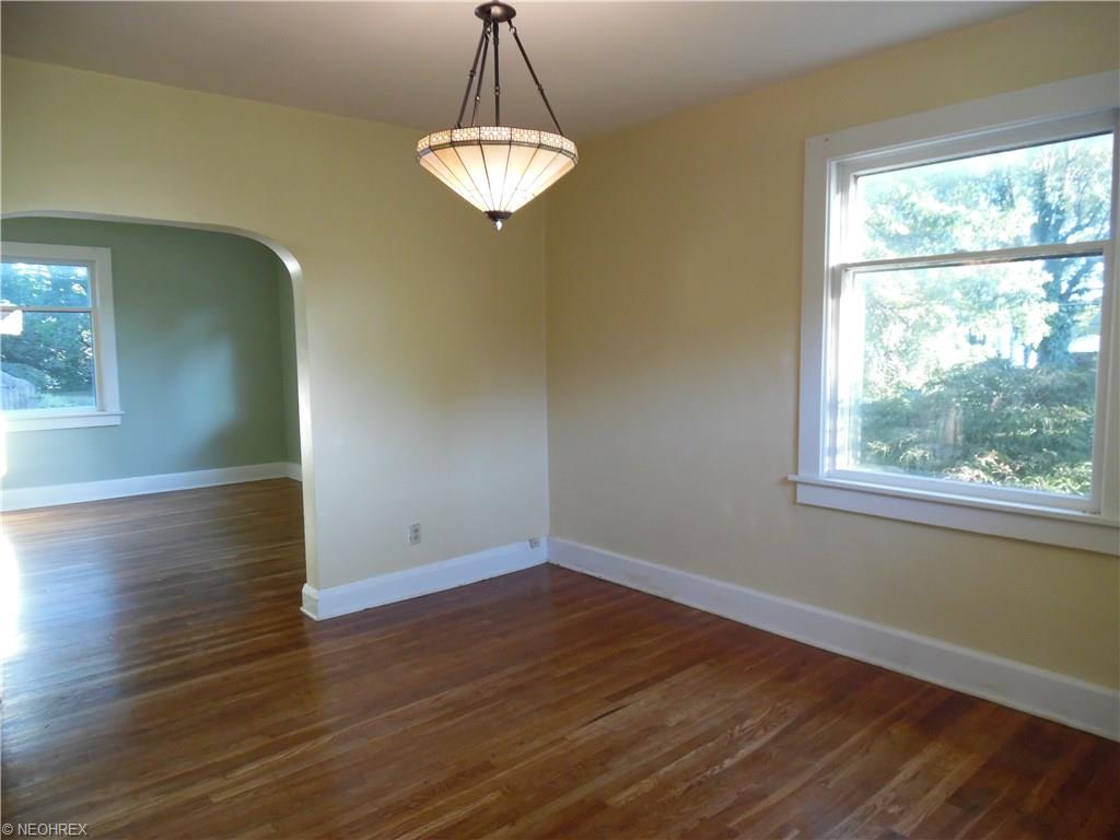 1468 E 3rd St, Salem, OH 44460 photo 4
