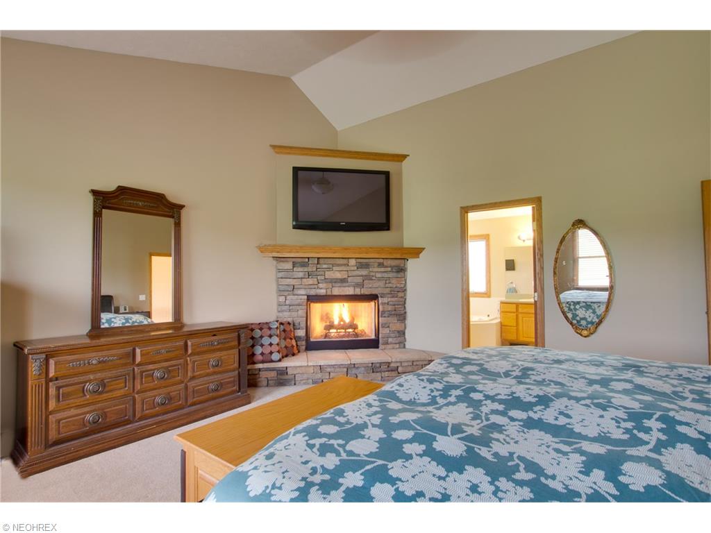 9585 Bascom Rd, Chardon, OH 44024 photo 15