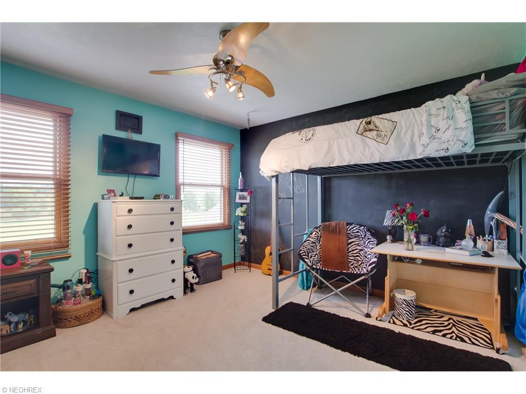 9585 Bascom Rd, Chardon, OH 44024 photo 12
