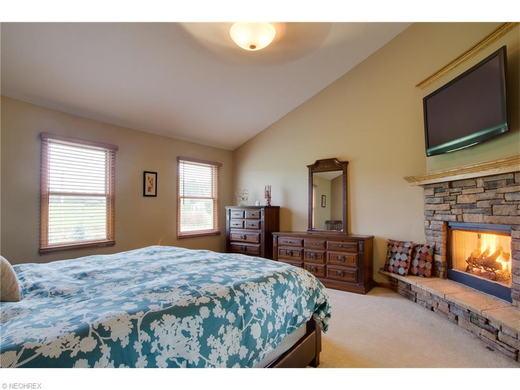 9585 Bascom Rd, Chardon, OH 44024 photo 16