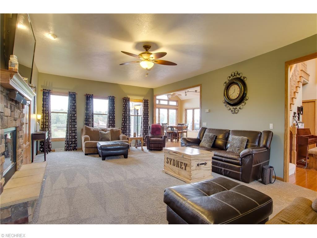 9585 Bascom Rd, Chardon, OH 44024 photo 4