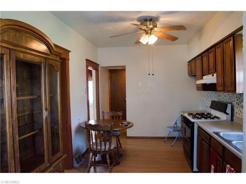 1929 E 29th St, Lorain, OH 44055 photo 12