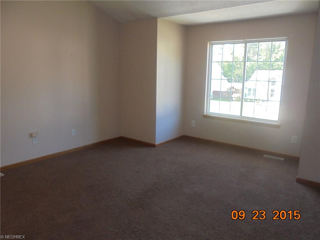 1269 Bell Ct, Elyria, OH 44035 photo 6