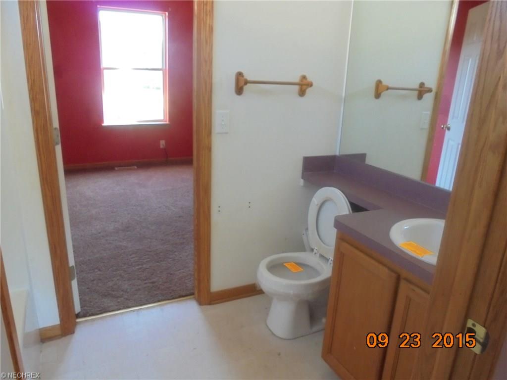 1269 Bell Ct, Elyria, OH 44035 photo 5