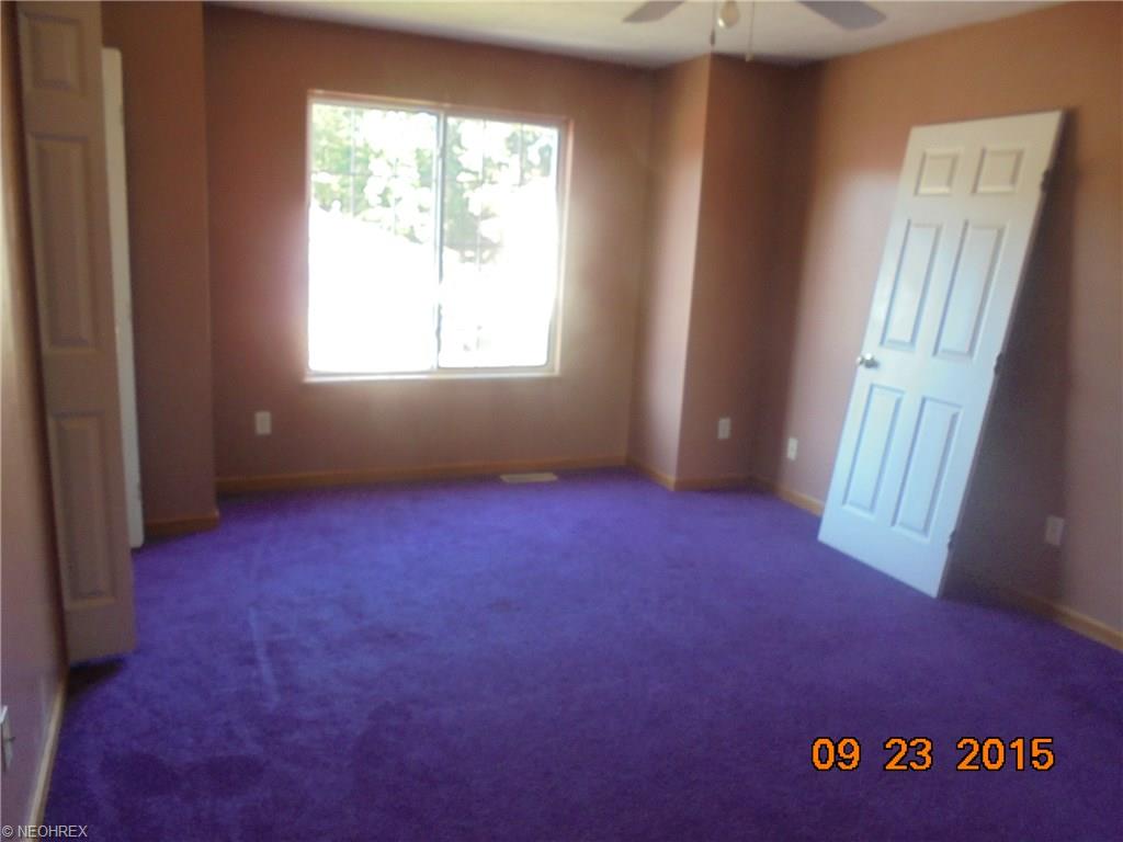 1269 Bell Ct, Elyria, OH 44035 photo 4