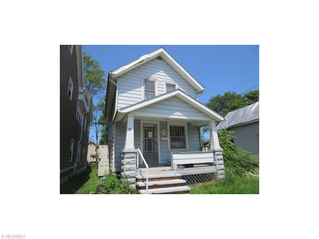 711 East St, Lorain, OH 44052 photo 1
