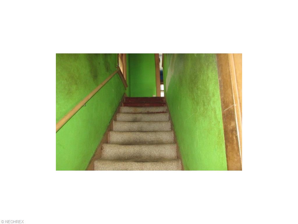 711 East St, Lorain, OH 44052 photo 8