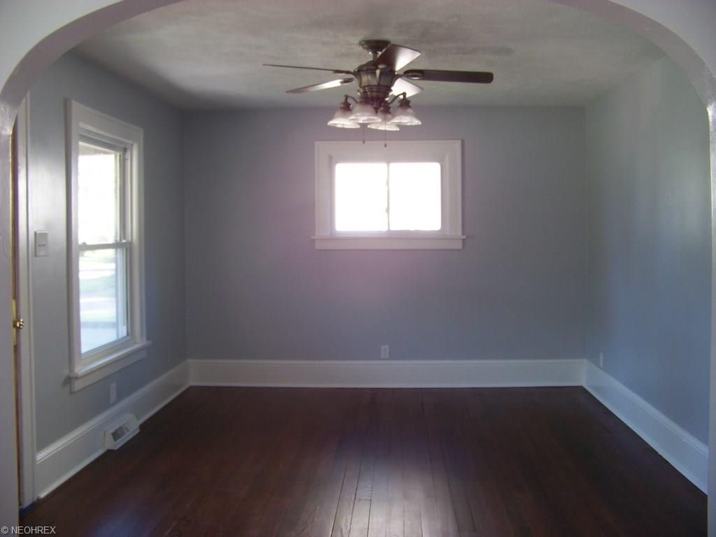 1841 E 34th St, Lorain, OH 44055 photo 2
