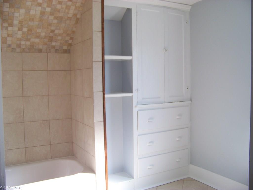 1841 E 34th St, Lorain, OH 44055 photo 8