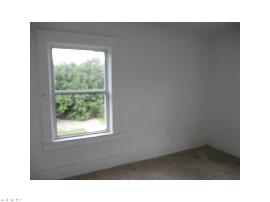 1779 E 33rd, Lorain, OH 44055 photo 13