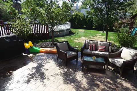 7530 Semra Cir, Parma, OH 44130 photo 2
