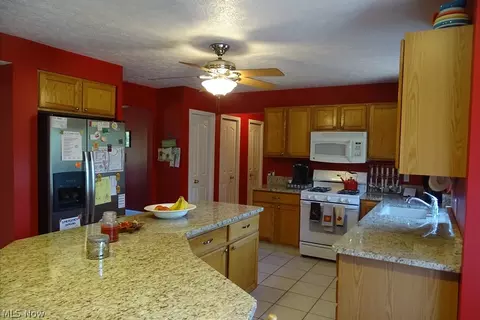 7530 Semra Cir, Parma, OH 44130 photo 9