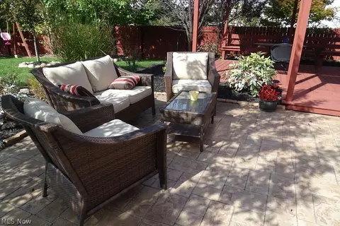 7530 Semra Cir, Parma, OH 44130 photo 3