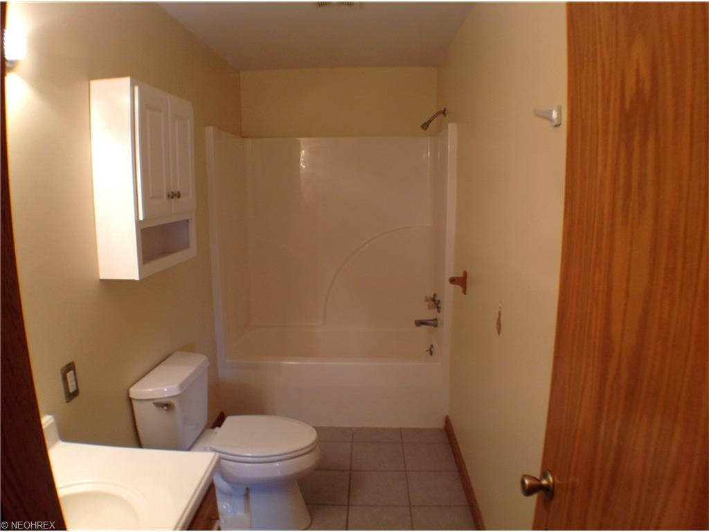 214 W Main St, Junction City, OH 43748 photo 7