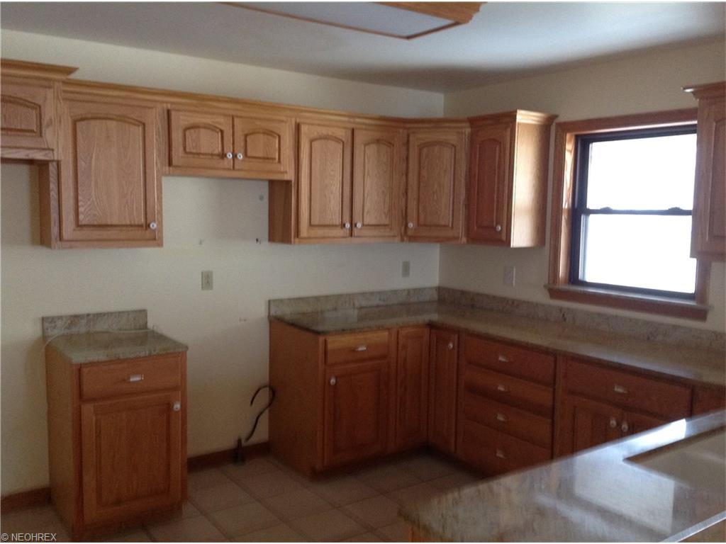 214 W Main St, Junction City, OH 43748 photo 9