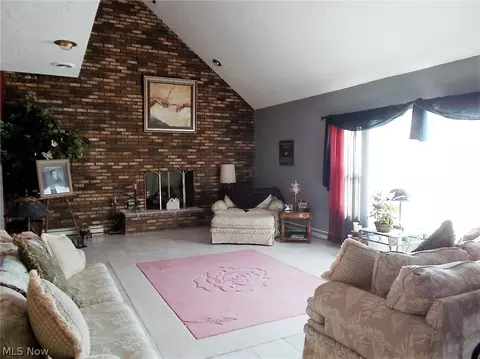 7175 Oberlin Rd, Elyria, OH 44035 photo 2