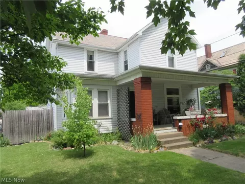 609 E 3rd St, Dover, OH 44622 photo 1