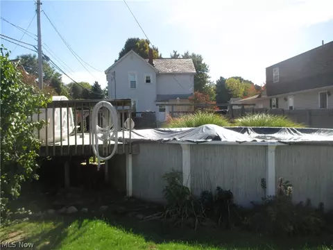609 E 3rd St, Dover, OH 44622 photo 8
