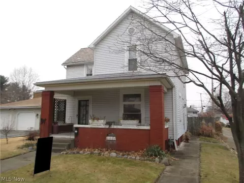 609 E 3rd St, Dover, OH 44622 photo 4