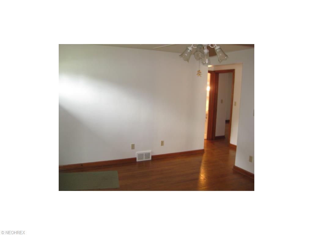196 Maple Dr, Boardman, OH 44512 photo 3