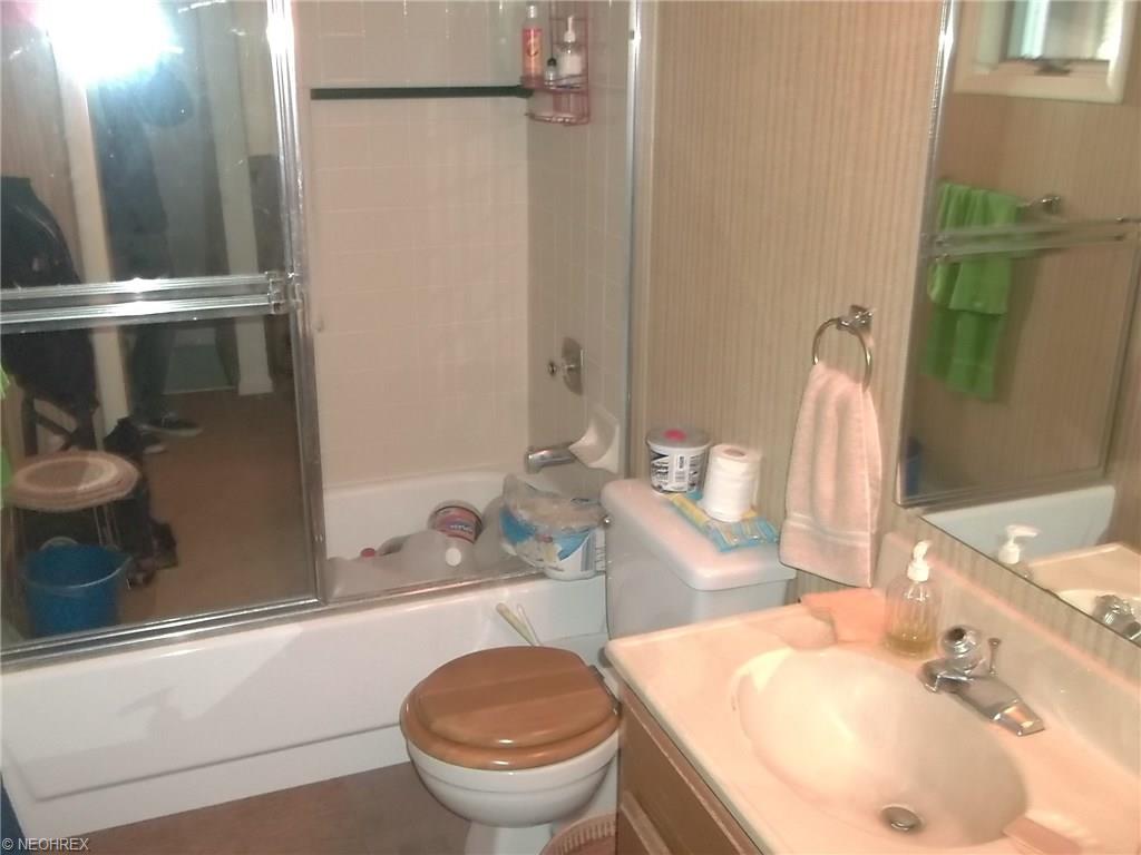 862 E 212 St, Euclid, OH 44119 photo 14