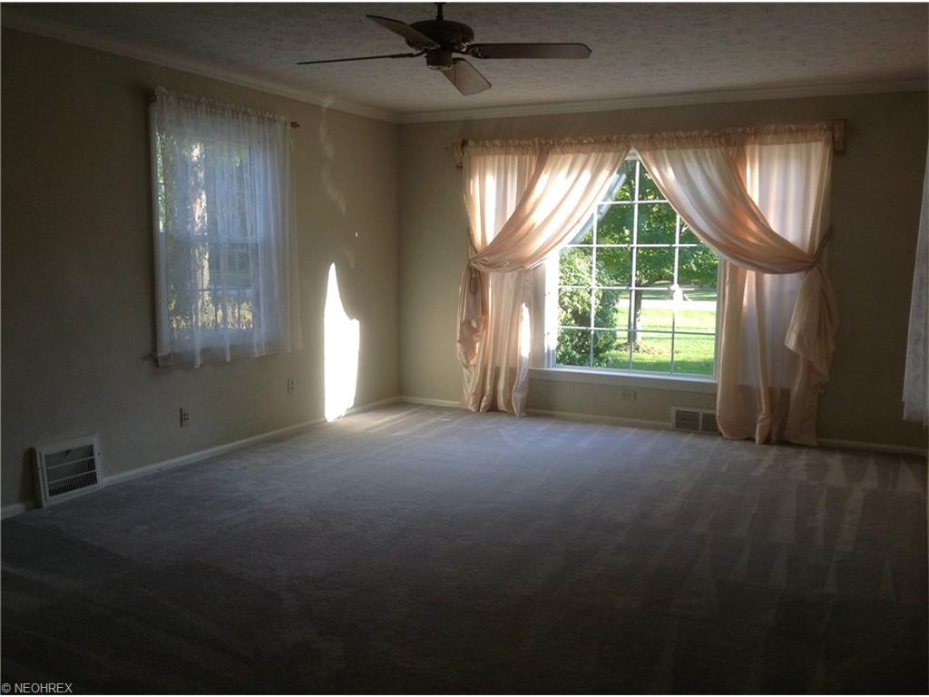 200 Fullerton Rd, Elyria, OH 44035 photo 10