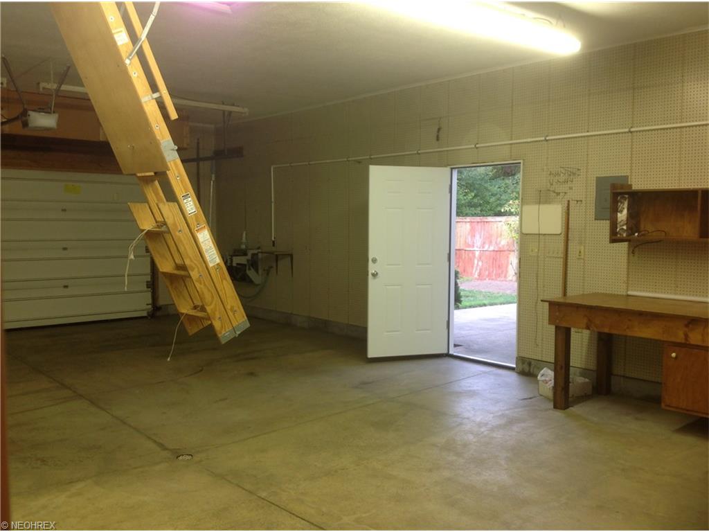200 Fullerton Rd, Elyria, OH 44035 photo 24