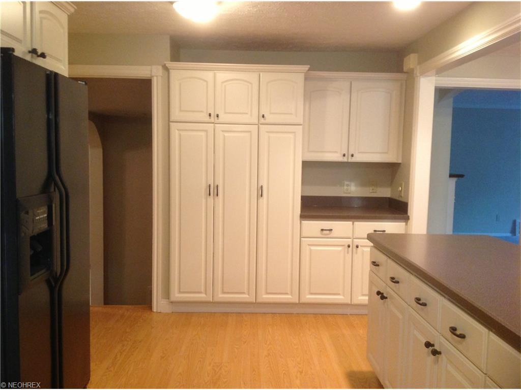 200 Fullerton Rd, Elyria, OH 44035 photo 5