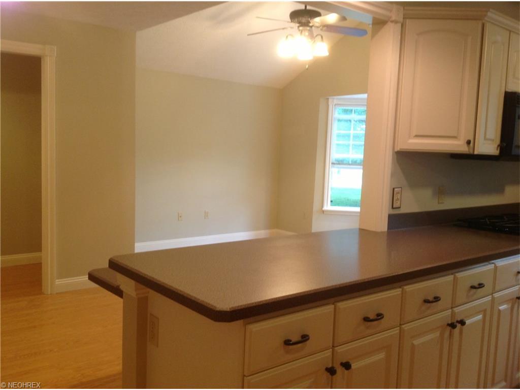 200 Fullerton Rd, Elyria, OH 44035 photo 7
