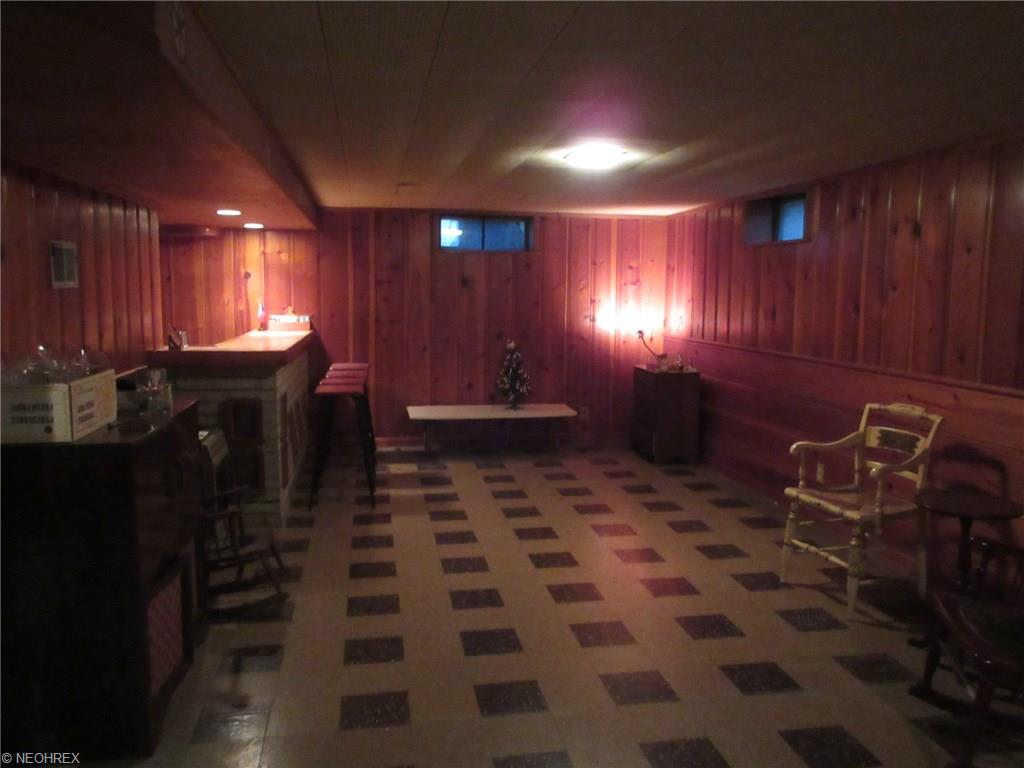 6911 Ackley Rd, Parma, OH 44129 photo 15