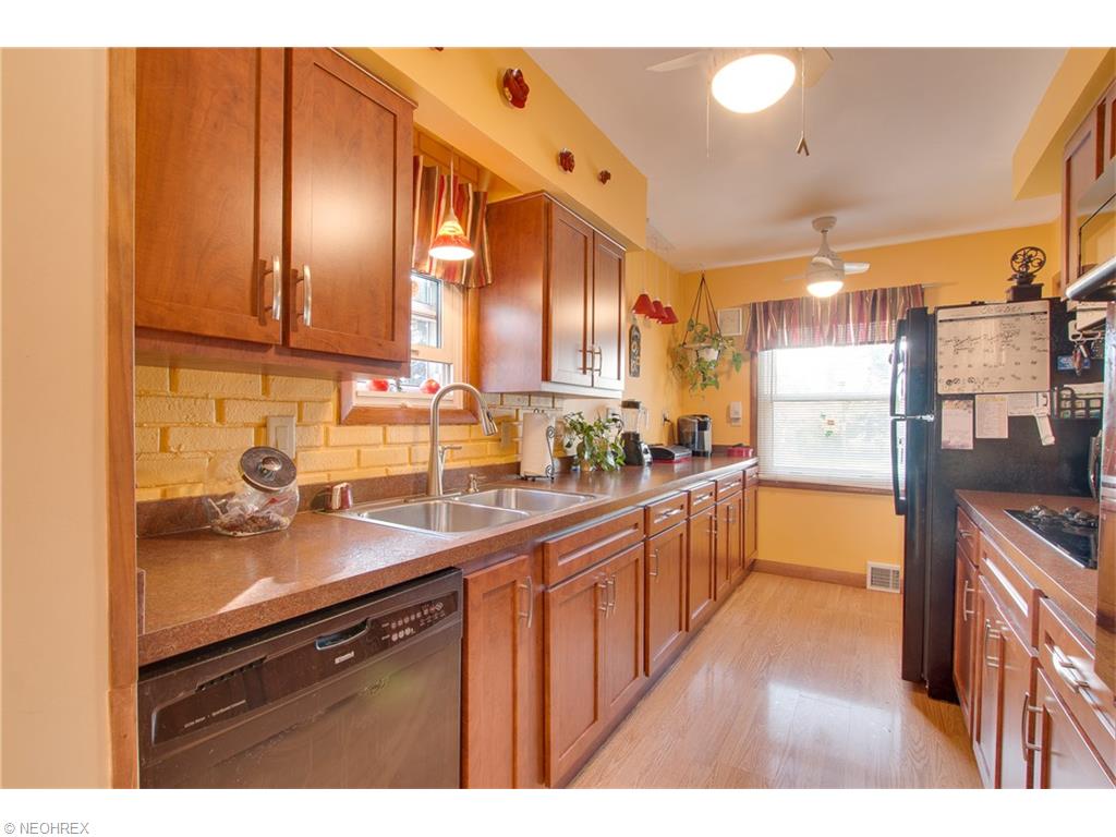 31400 Daniel Dr, Willowick, OH 44095 photo 14