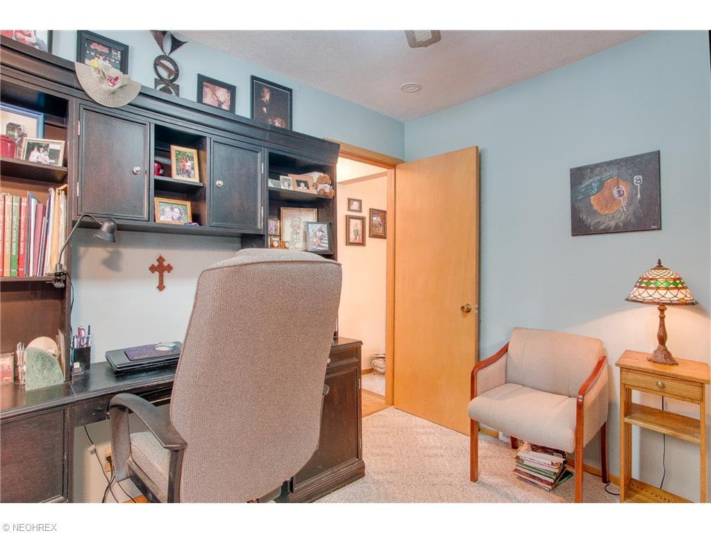 31400 Daniel Dr, Willowick, OH 44095 photo 9