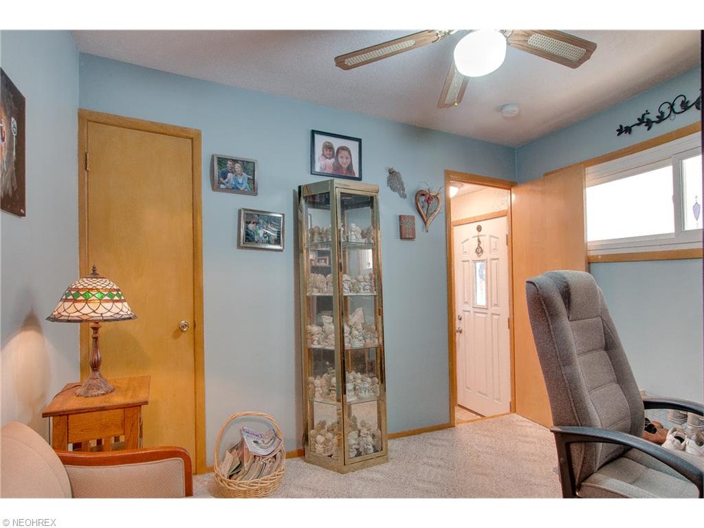 31400 Daniel Dr, Willowick, OH 44095 photo 8