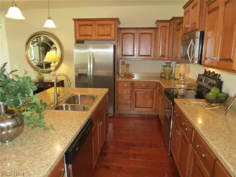 4023 Coventry Ln, Huron, OH 44839 photo 3