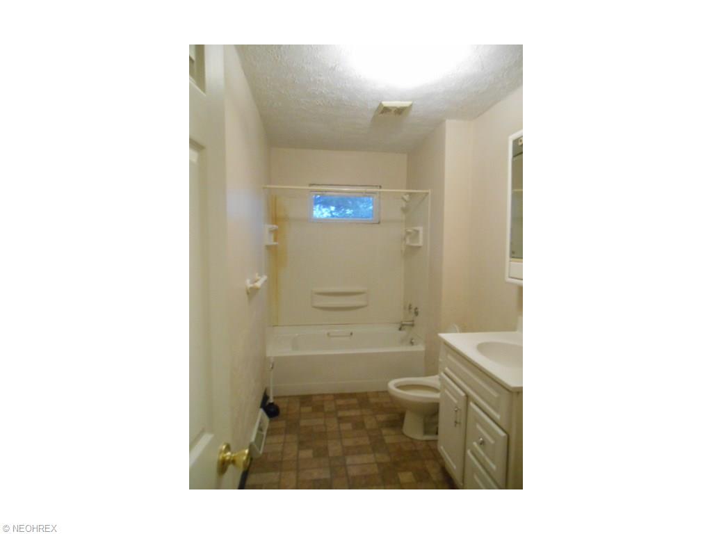 2139 G St, Lorain, OH 44052 photo 7
