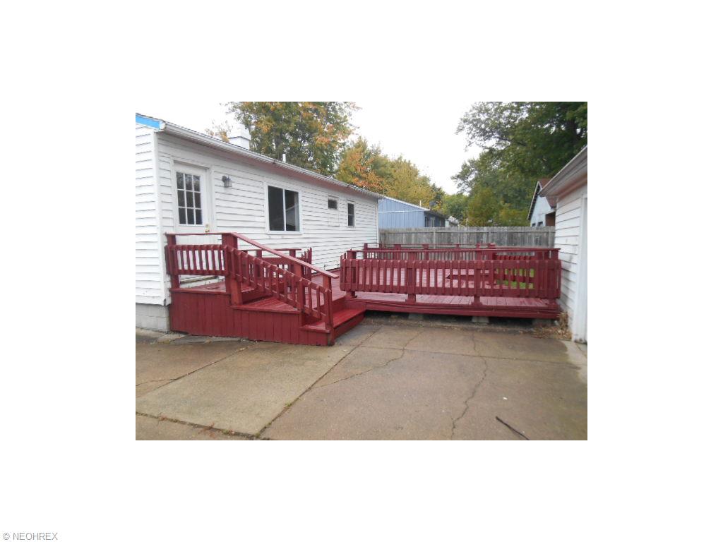 2139 G St, Lorain, OH 44052 photo 2