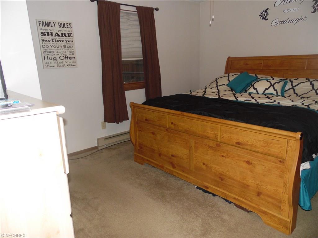 335 Longford Ave, Elyria, OH 44035 photo 8
