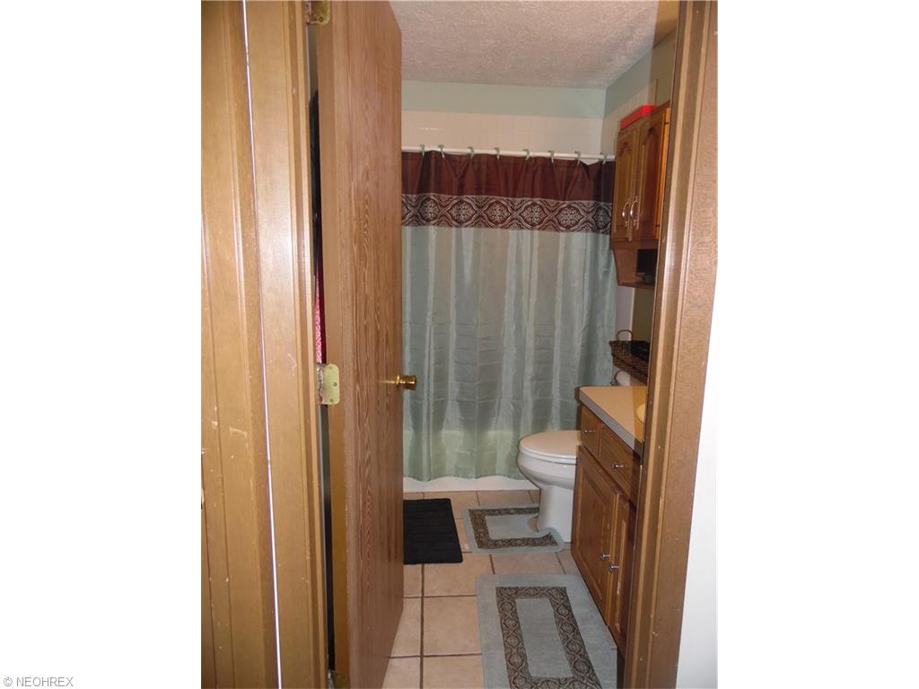 335 Longford Ave, Elyria, OH 44035 photo 6